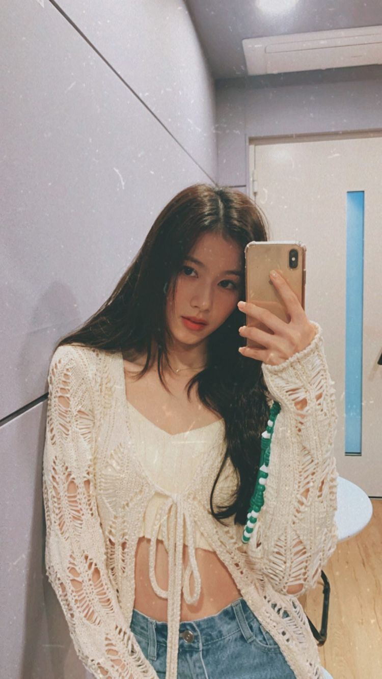 뭐하나 빠지는게 없이 핫한 사나 인스타 | 인스티즈