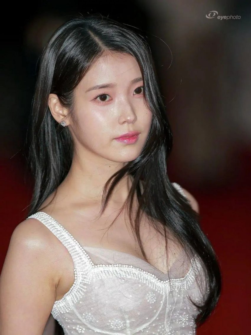 아이유 섹시포텐 터진날 | 인스티즈