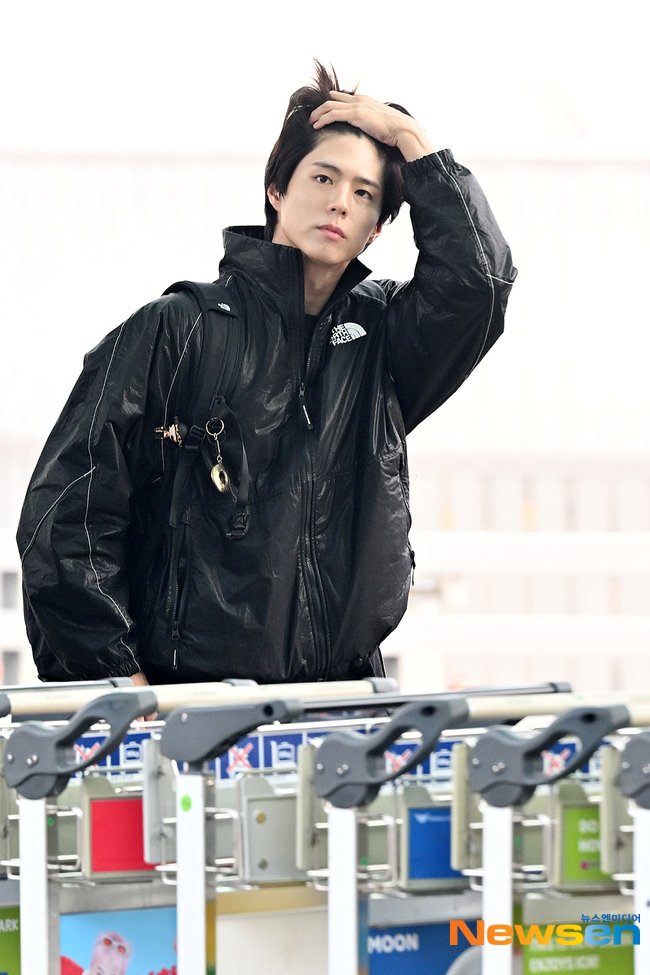 오전 7시반 경의선에서 볼수있는 후줄근함..jpg | 인스티즈