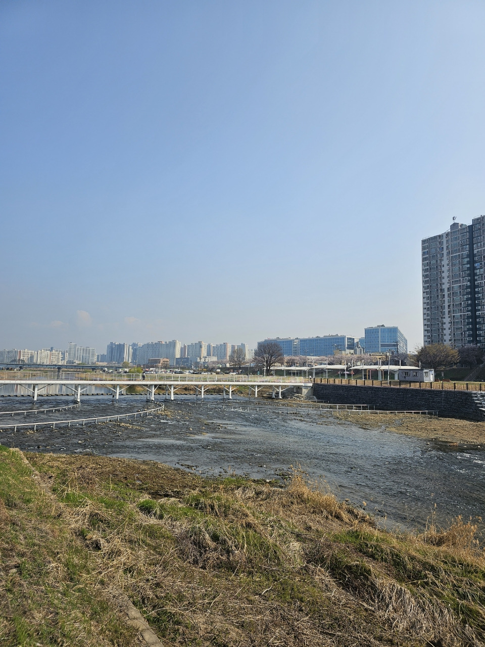 뚝방 이미지