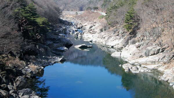 용유담 이미지
