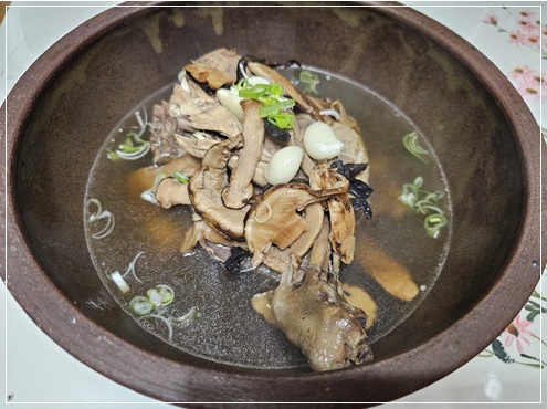 능이토종닭백숙(예약)
