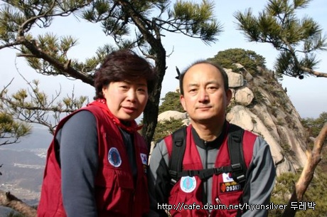 이제는 웃기도 한답니다...