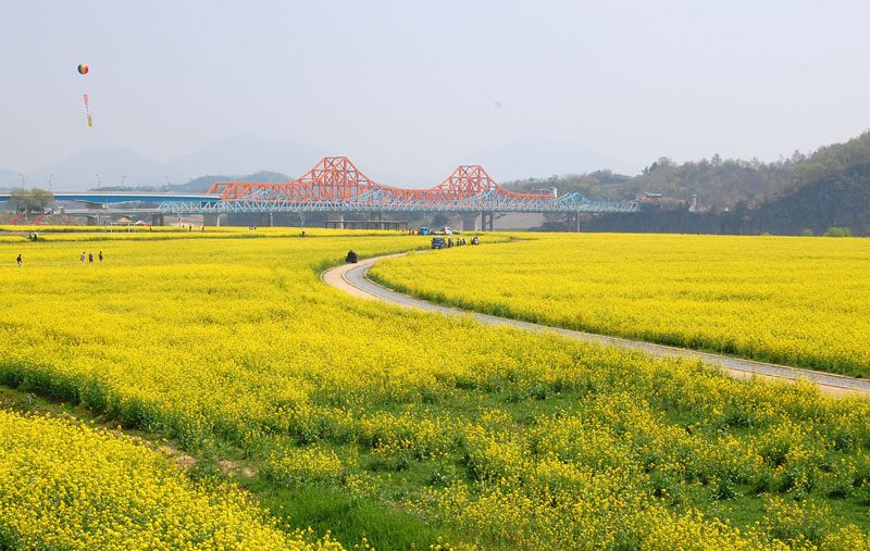 송운 사랑방 (Song Woon Art Hall)