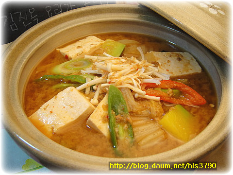 구수한 청국장을 넣은 된장찌개(*국물요리*)