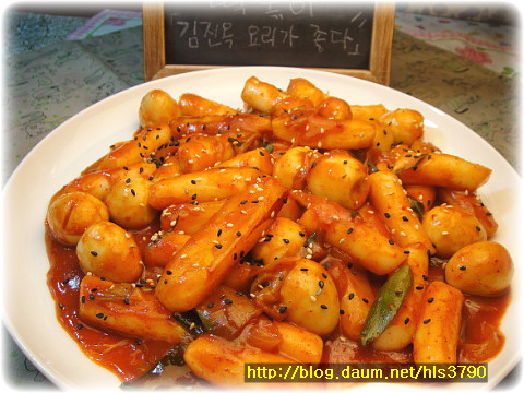 고구마를 넣어 만든 떡볶이 (*아이들간식만들기*) 