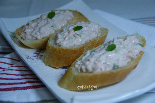 바게트빵 새우 게살소스 와 마늘빵