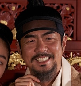 범8
