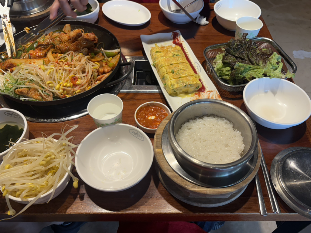Oneuldoutja (오늘도웃자) 2