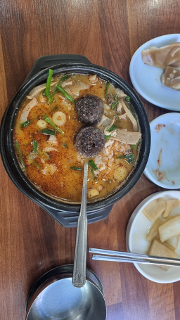 Sijangsundae (시장순대) 2