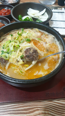 Bonraesundae cheolwonjeom (본래순대 철원점) 2