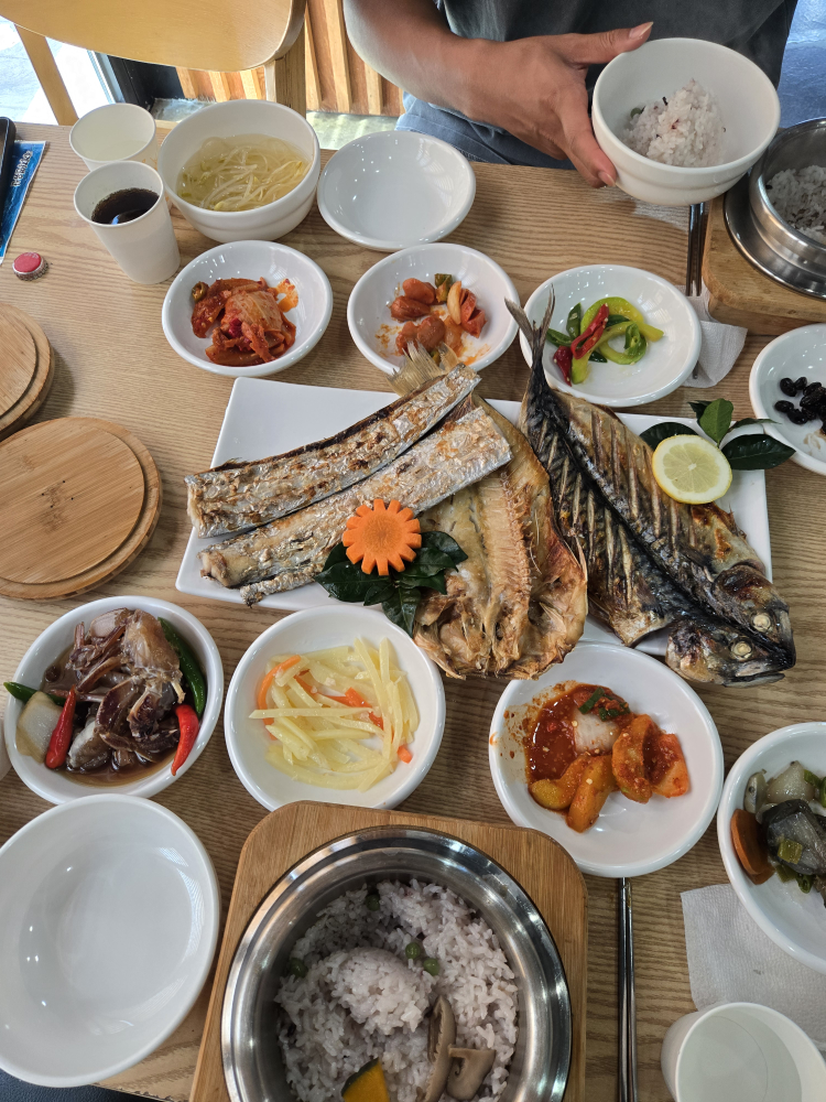 황금가마솥밥 대표 사진