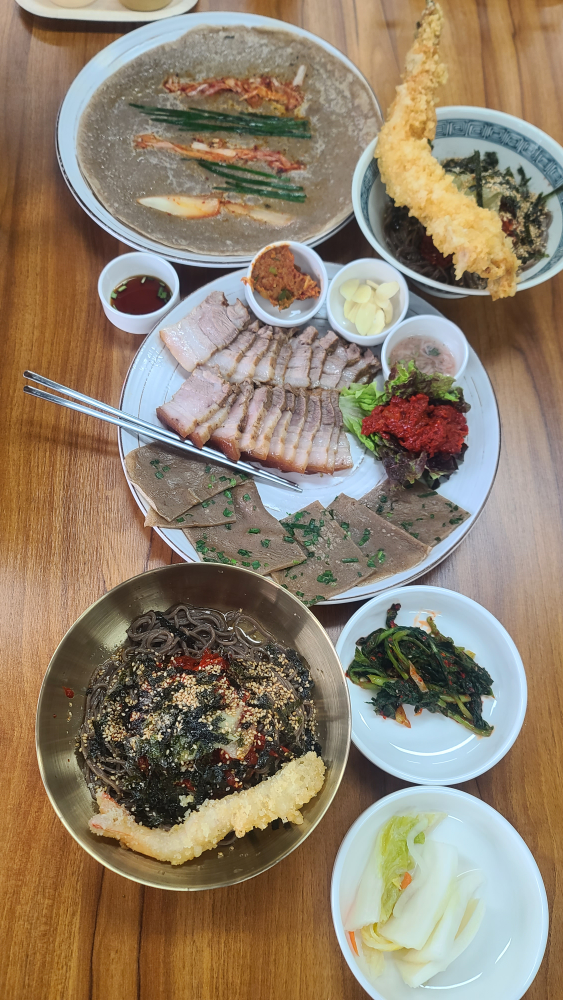 Donghaemakguksu (동해막국수) 2