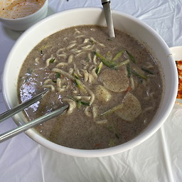 Cheongjeongbajirakkalguksu (청정바지락칼국수) 1