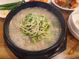 Dongraesamgyetang (동래삼계탕) 3