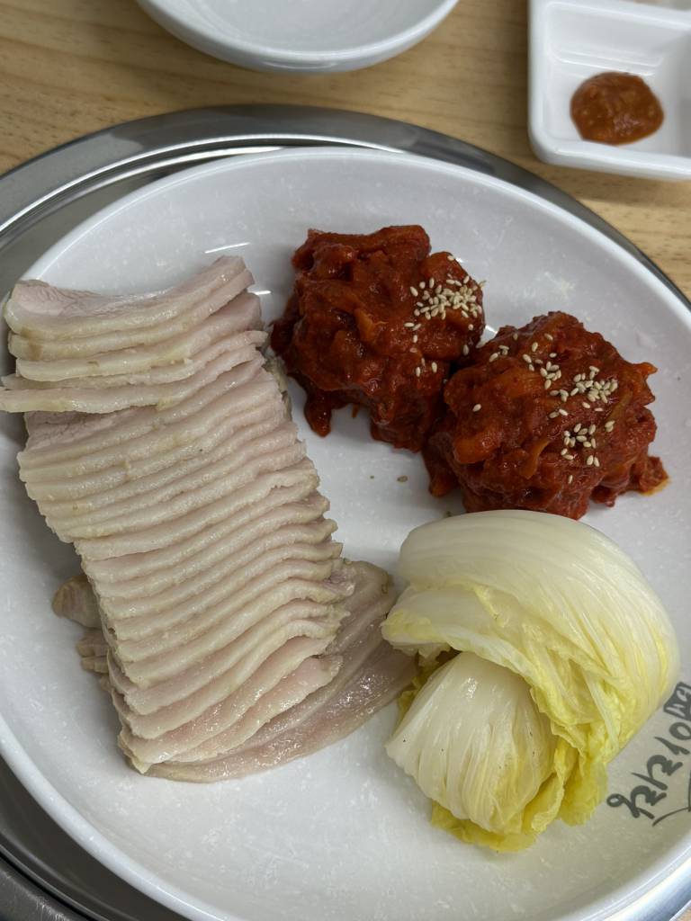 Bakmanbaearirangbossam gimposau (박만배아리랑보쌈 김포사우) 1