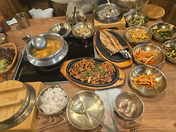 Gochangdaekeommasonbap (고창댁엄마손밥) 3