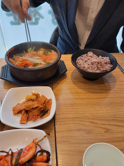 Jeongseongsiktak (정성식탁) 3