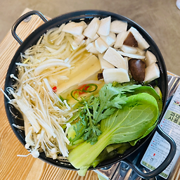 Dubujipduljjaettal (두부집둘째딸) 1
