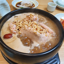 지호한방삼계탕 3