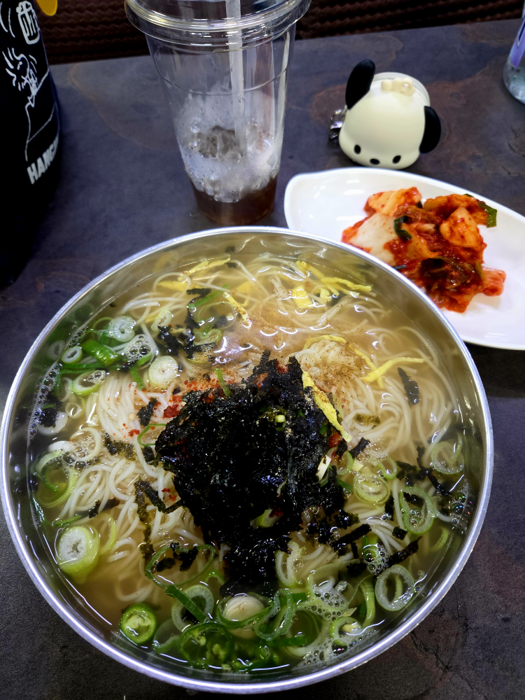 체부동잔치집 사진 5