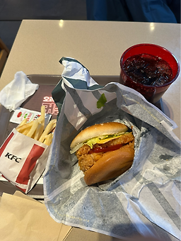 KFC 대학로점 사진 3