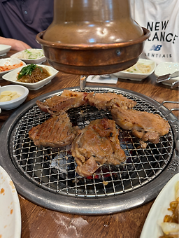 Tteuleseohwarogui (뜰에서화로구이) 1