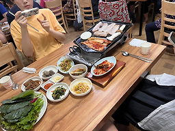 Surisandolsotssambap (수리산돌솥쌈밥) 1