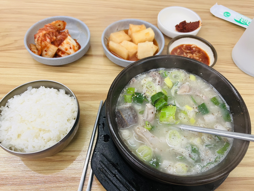 Dobongwonjo jeonnamjipsundae (도봉원조 전남집순대) 3