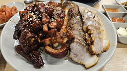 Jinjokbal (진족발) 2