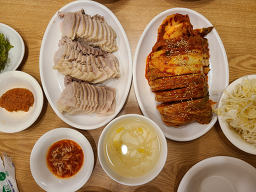 장군족발보쌈 본점 사진 3