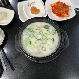 돈수백 홍대직영점 사진 8