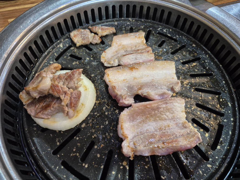 Sigolmaeulsikyuksikdang (시골마을식육식당) 1