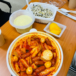 Dongdaemunyeopgitteokboki (동대문엽기떡볶이) 1