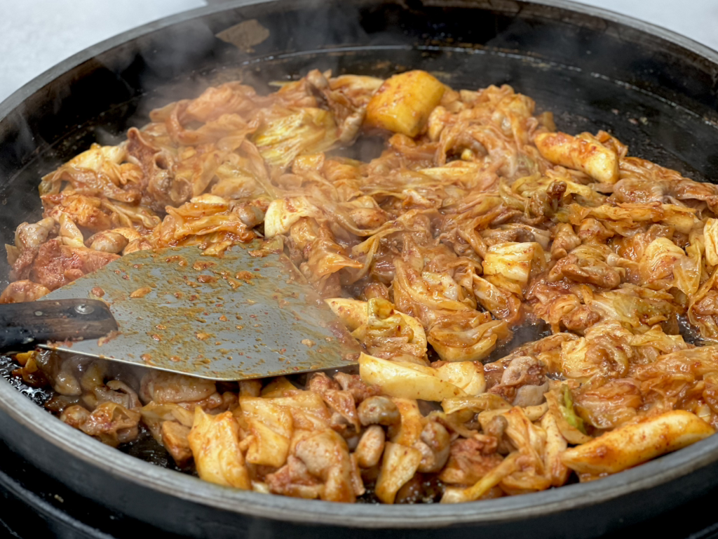 춘천닭갈비막국수 대표 사진