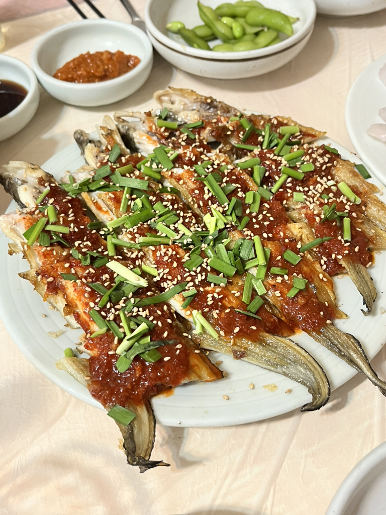 Jinjuseonghoet jip (진주성횟 집) 1