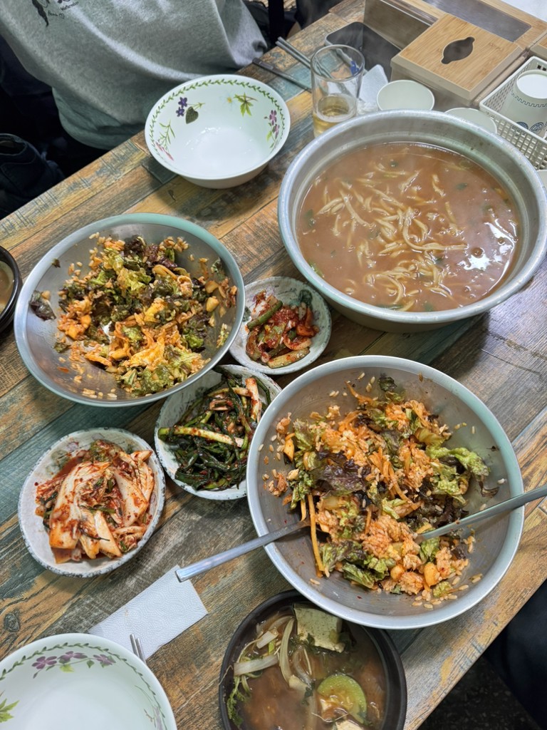 고향닭칼국수 2