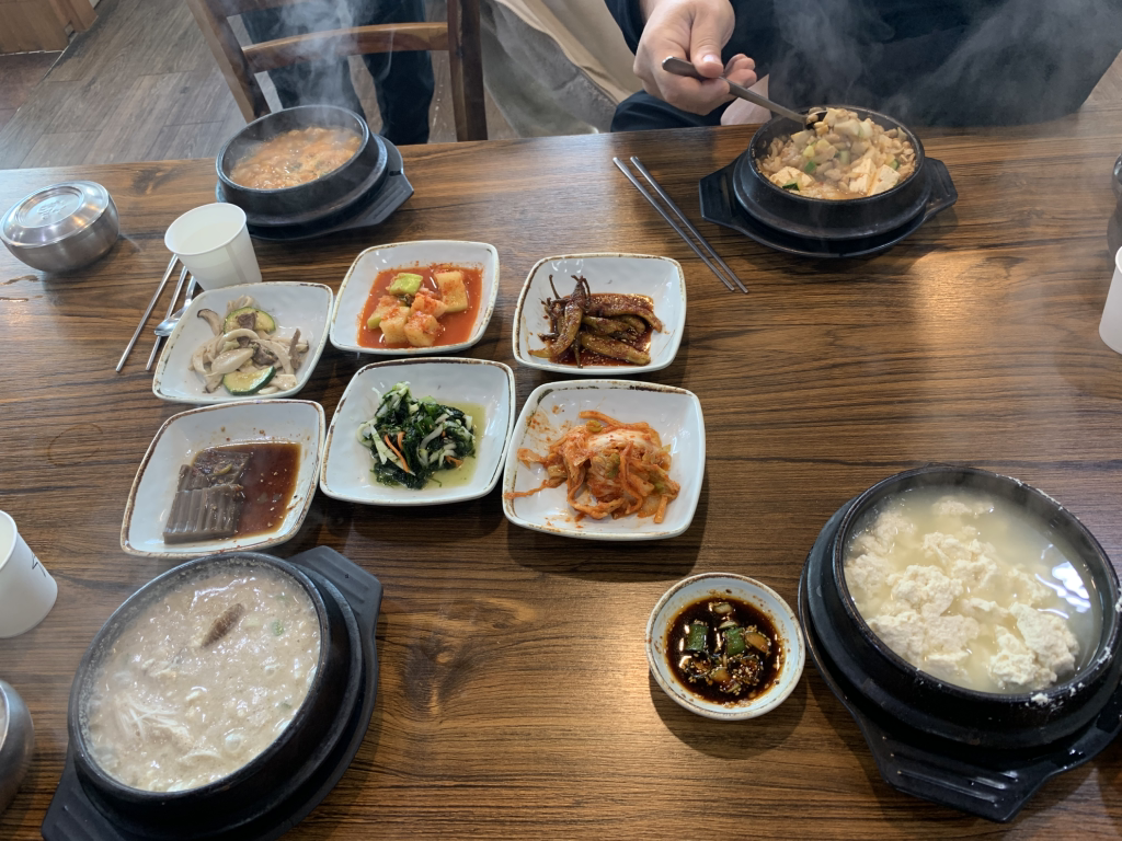 Hwanggeumkongsundubu (황금콩순두부) 1