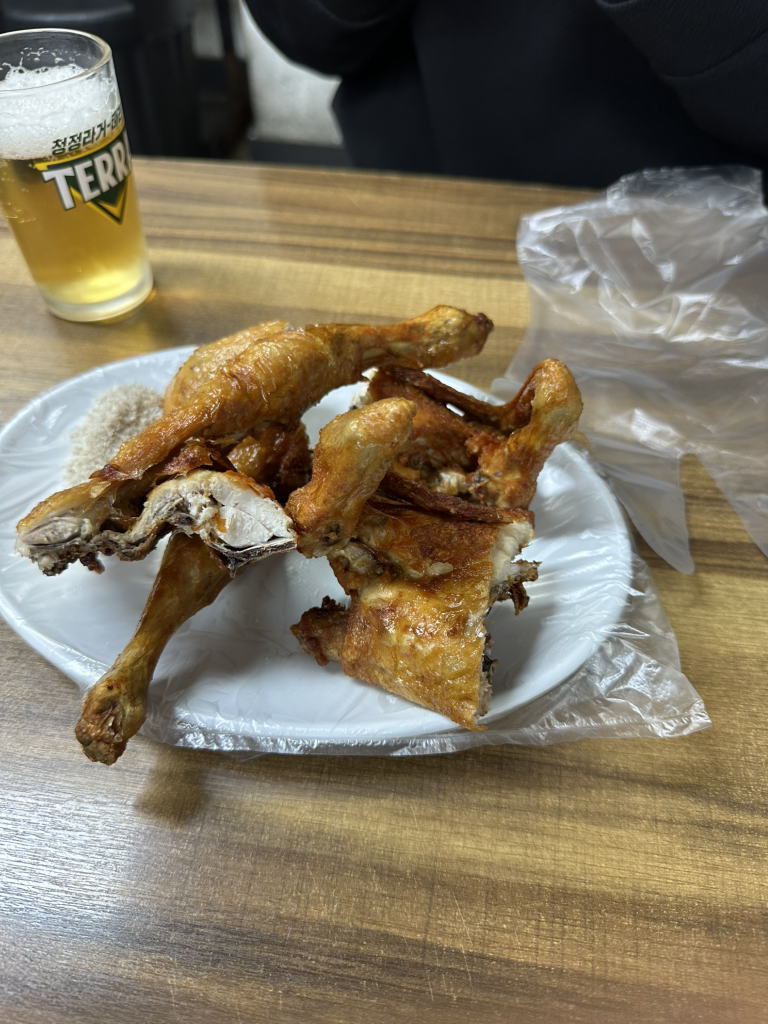 한국통닭 종로3호점 대표 사진