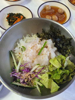 Haengbokhoetjip (행복횟집) 2