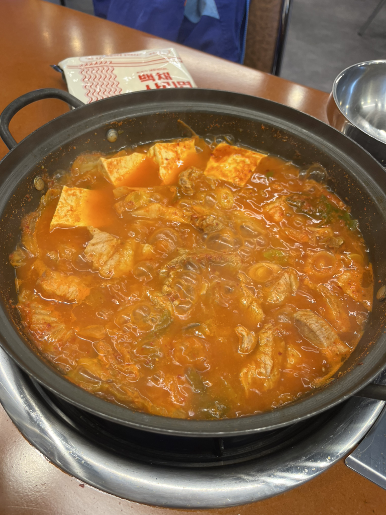 백채김치찌개 과천중앙점 1