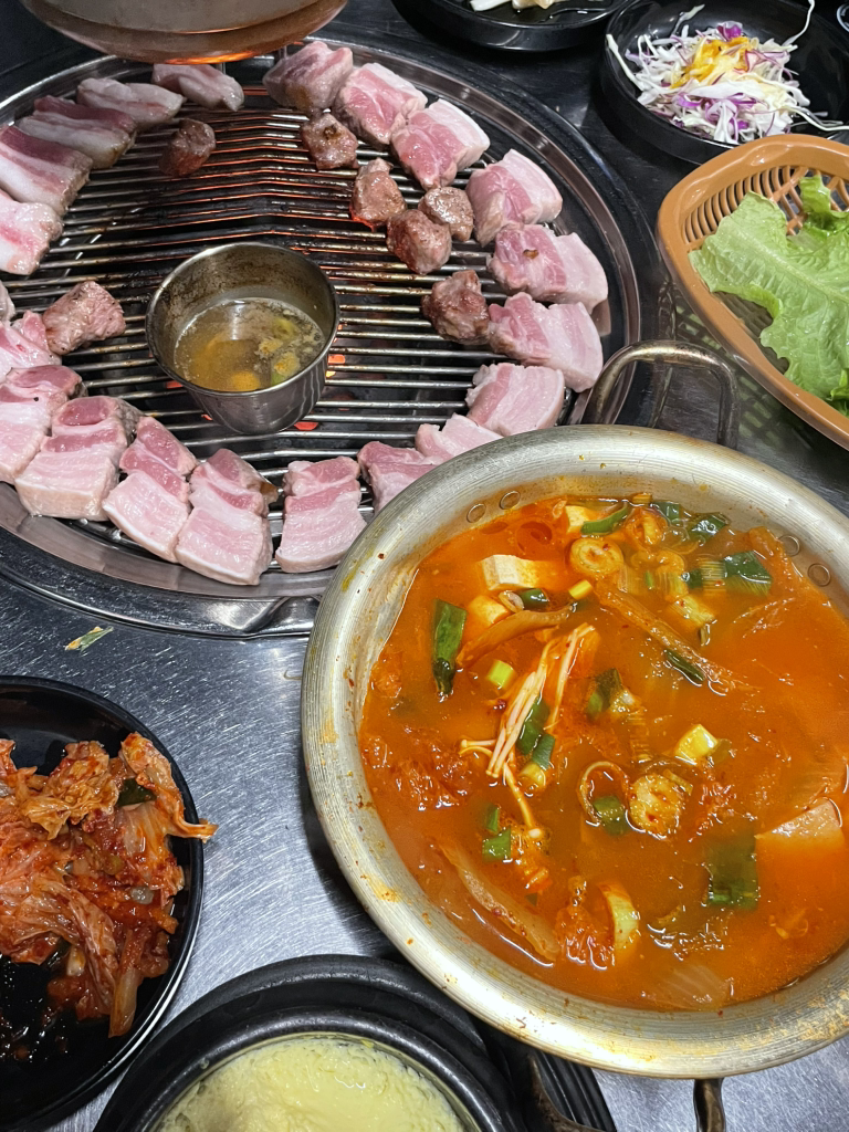 남원흑돼지 연탄골목 사진 6