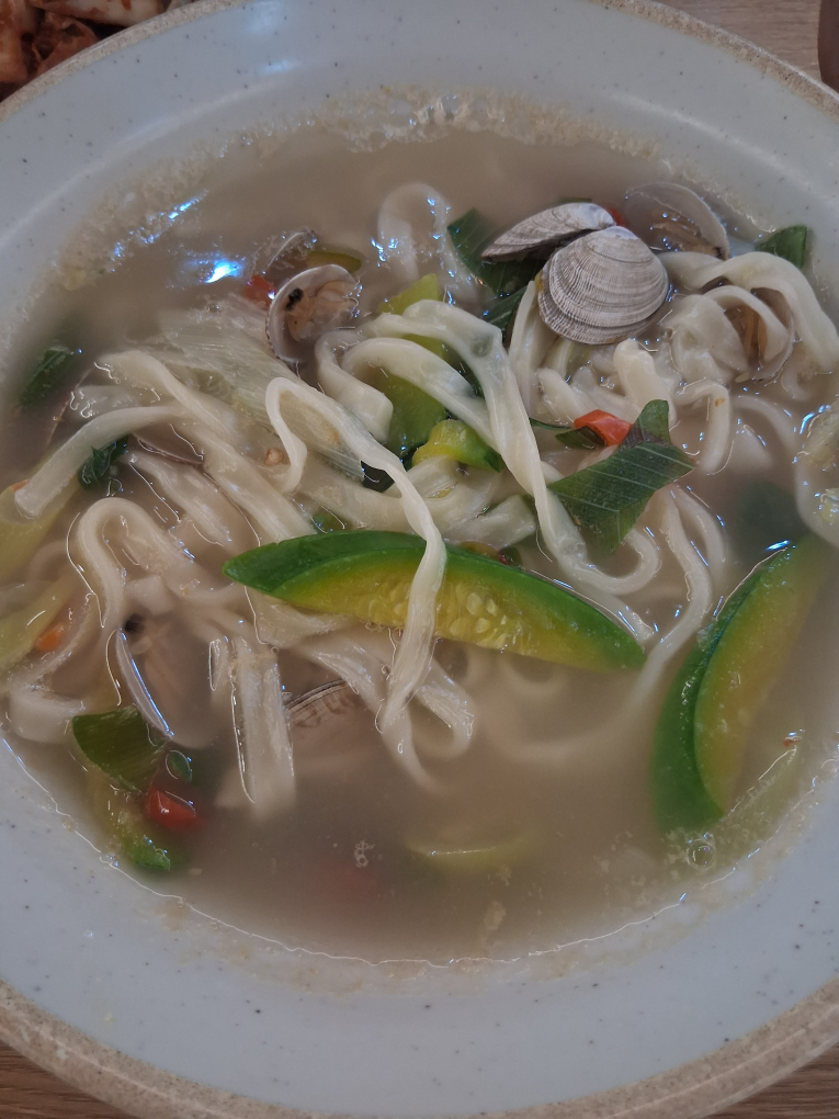 고향 엄마손 생바지락 칼국수 마포공덕점 사진 2