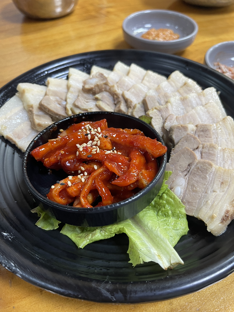 Ijokalguksu/keopienjulriet (이조칼국수/커피엔줄리엣) 1