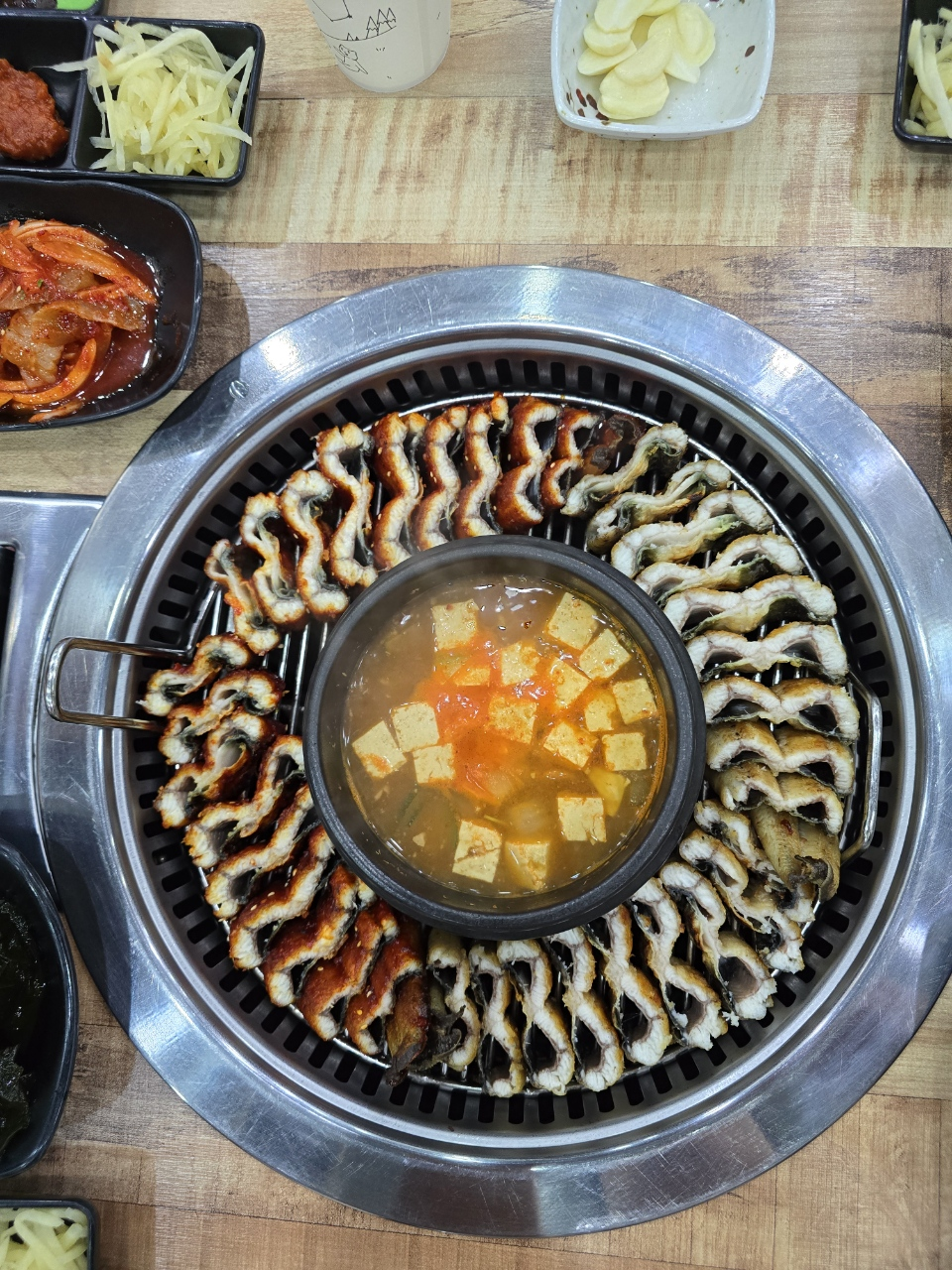 Jangeomaeul (장어마을) 1