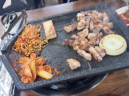 Jangteosamgyeopsal (장터삼겹살) 2