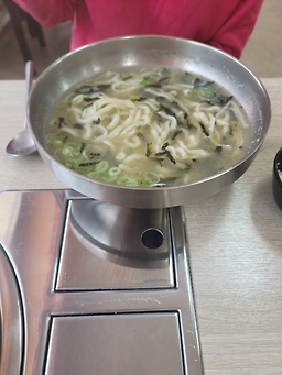 Jinjukalguksunaengmyeon (진주칼국수냉면) 2