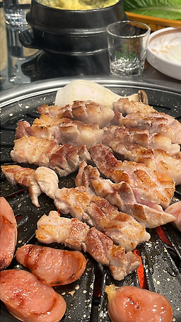 Sutbuldwaejanggun (숯불돼장군) 2