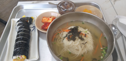공릉동원조멸치국수 원남동점 사진 2