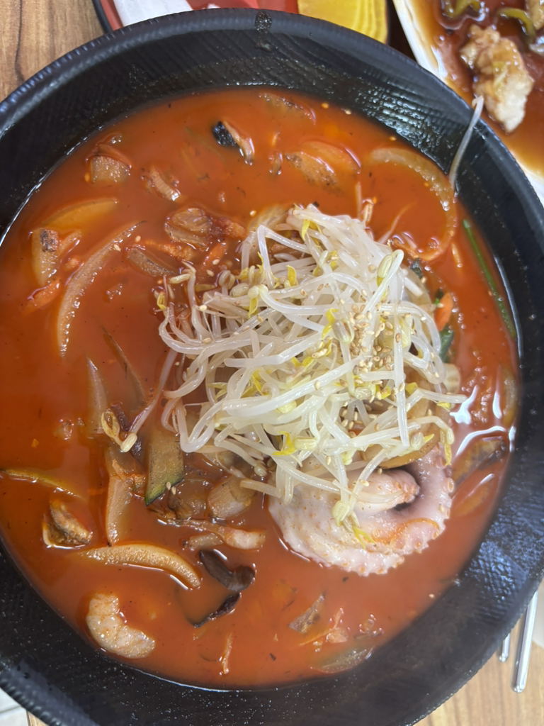 Sinsegye (신세계) 2